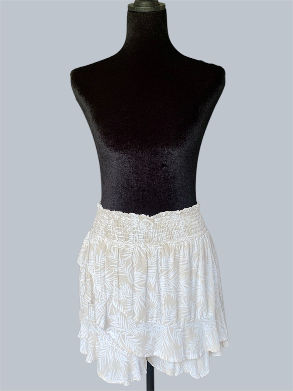 Japna Boho Tropical Palm Print  Ruffle Skort Shorts Size small
